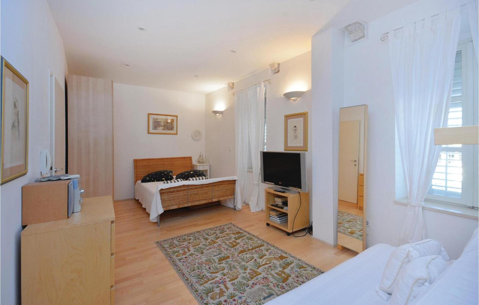 Holiday home Amazing In Hvar With Kitchen *