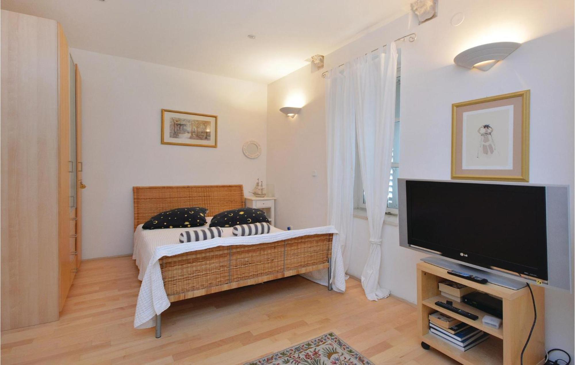 Amazing In Hvar With Kitchen Holiday home *
